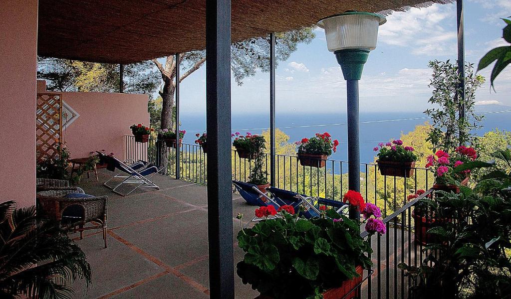 Le Ginestre Di Capri Bb & Holiday House Anacapri  Eksteriør billede